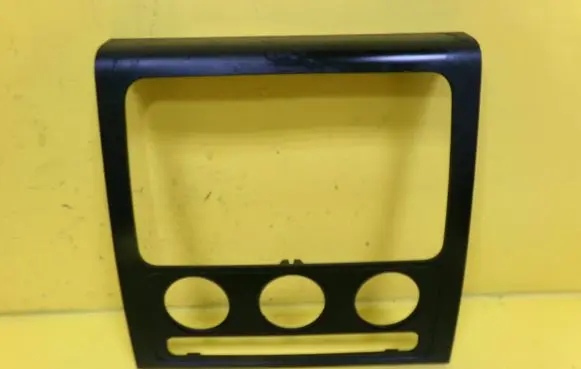 Volkswagen Touran I Panel trim 1T0858071G