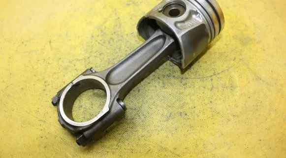 Piston