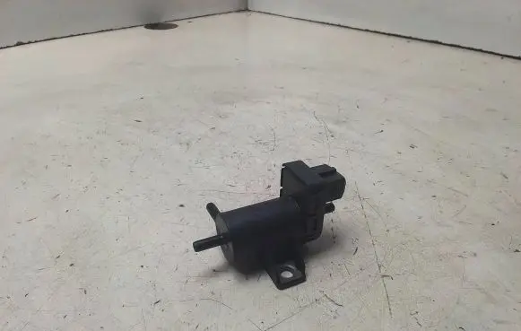 Renault Megane II Turbo solenoid valve 770113709