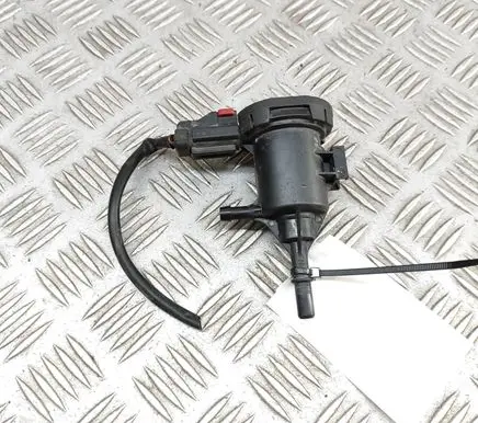 Infiniti Q30 Turbo solenoid valve A0014760532