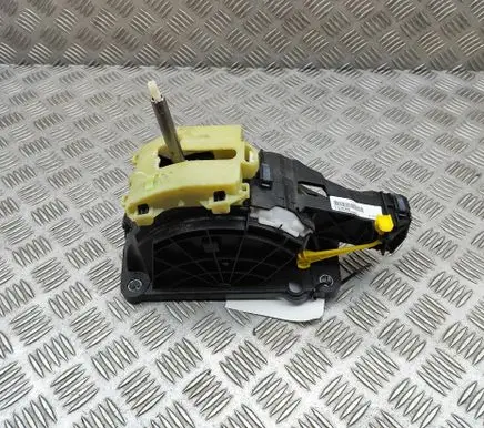 Volvo V70 Gear shifter/selector 31367685 P31367685