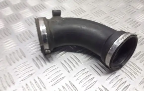 Opel Astra H Air intake duct part 90530770