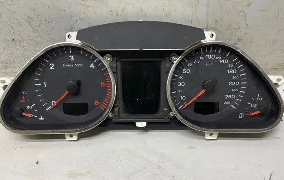 Audi A6 S6 C6 4F Speedometer (instrument cluster) 4F0920934G
