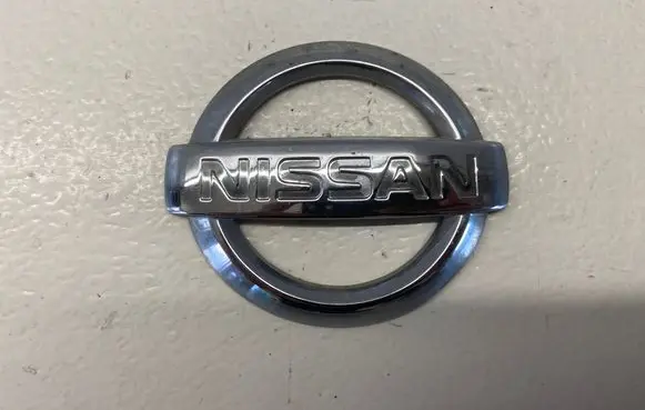 Nissan Almera N16 Rear loading door model letters 90890bn700