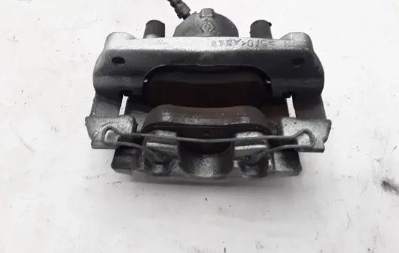Renault Captur Front brake caliper 410111495R