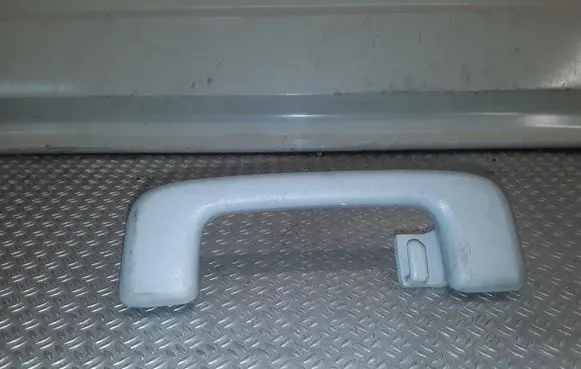 Mitsubishi Outlander Rear interior roof grab handle