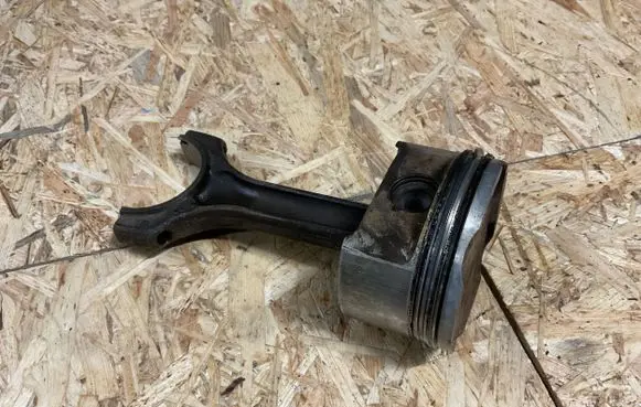 Porsche Cayenne (9PA) Connecting rod/conrod 