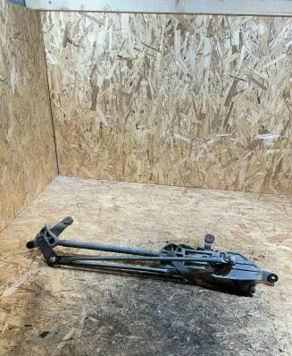 Opel Insignia A Wiper motor 13227393 AV1590601423