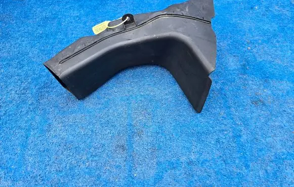 BMW 1 F20 F21 Intercooler air guide/duct channel 7371750
