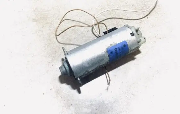 Mercedes-Benz S W220 Seat adjustment motor 2208201542 0130002568