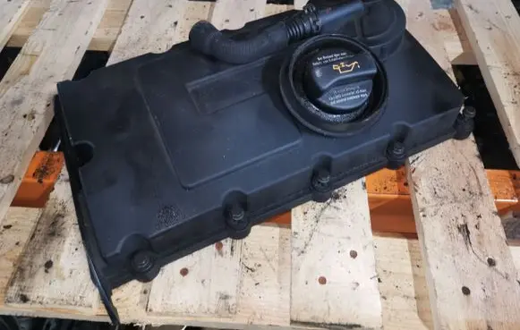 Audi A3 S3 8P Rocker cam cover 03G103475