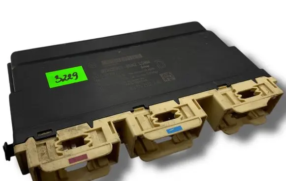 Mercedes-Benz ML W166 Central body control module A3229 A1669008506