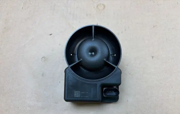 Tesla Model X Alarm system siren 101586000A 4S5361TEA