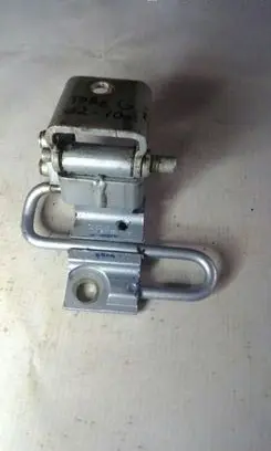 Rear door hinge set