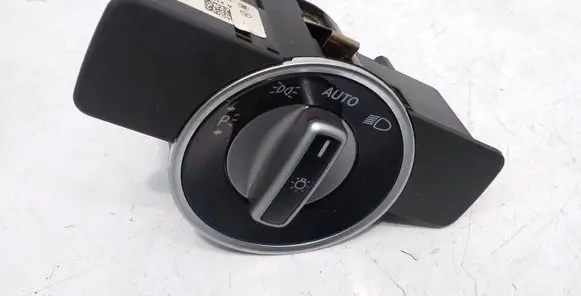 Mercedes-Benz CLS C218 X218 Light switch A2129051151