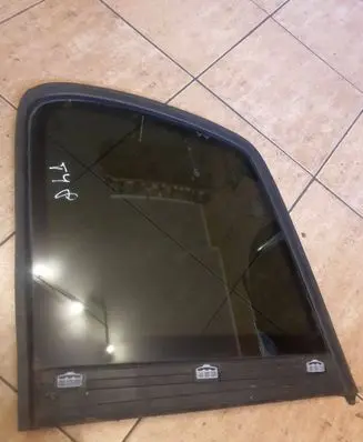 Volkswagen Touran II Rear side window 43R001667 YAOE000001
