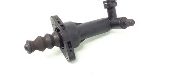 Clutch slave cylinder