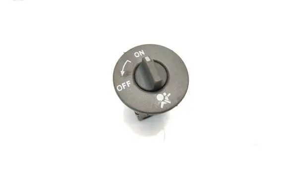 Passenger airbag on/off switch