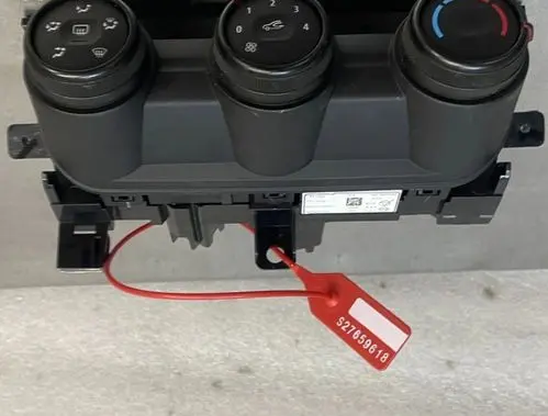 Renault Trafic III (X82) Other switches/knobs/shifts 