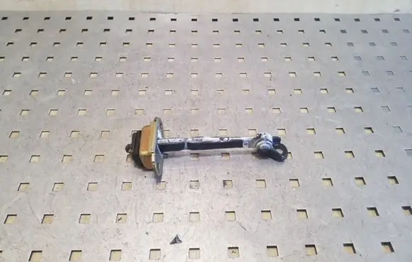 Honda CR-V Front door check strap stopper