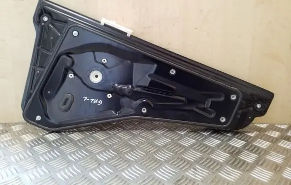 Land Rover Range Rover Sport L320 Rear window lifting mechanism without motor CVH500130