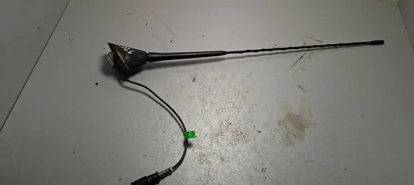 Volkswagen Polo IV 9N3 Radio antenna 