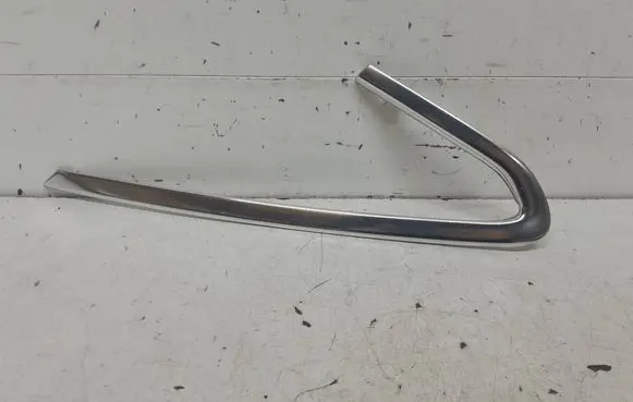 Opel Astra J Rear side glass trim