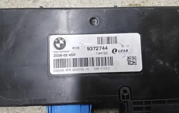 BMW 5 F10 F11 Gateway control module 9372744