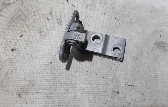 Volvo V60 Front door upper hinge 31662716