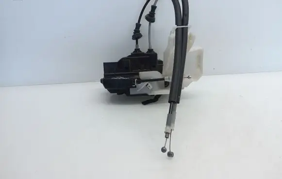 Hyundai Sonata Front door lock