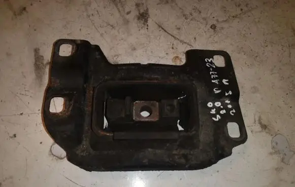 Volvo V50 Engine mount bracket 349249 A7723