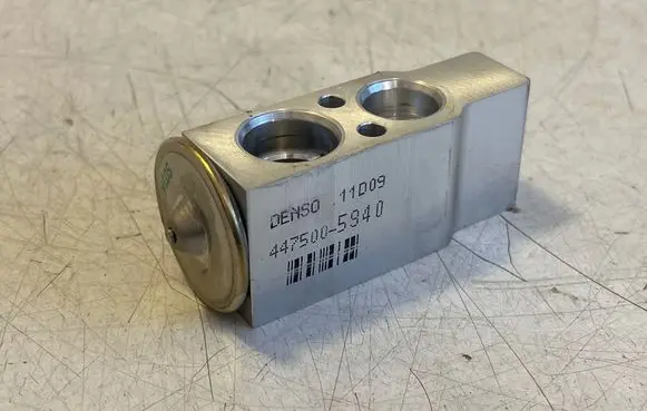 Toyota Corolla E210 E21 Air conditioning (A/C) expansion valve 4475005940 11D09