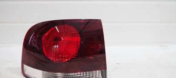 Volkswagen Touareg I Rear/tail lights 28259002