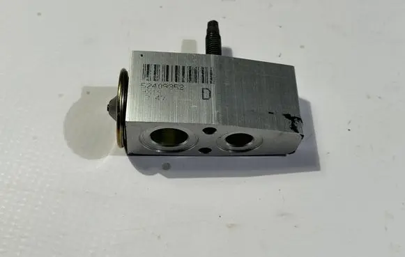 Air conditioning (A/C) expansion valve