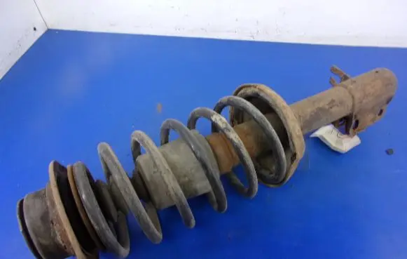 Volkswagen Jetta I Front shock absorber with coil spring