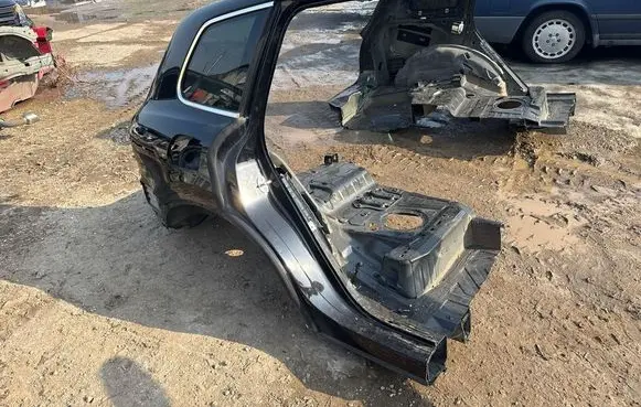 Volkswagen Touareg II Rear quarter panel 7P6809844 7P6809844B