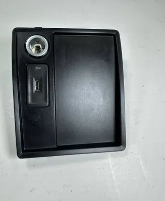 Volkswagen Caddy USB socket connector 2K5863284M