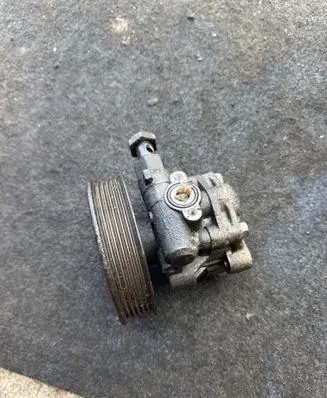 Hyundai Sonata Power steering pump 571003K200