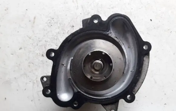 Mercedes-Benz CLS C219 Water pump