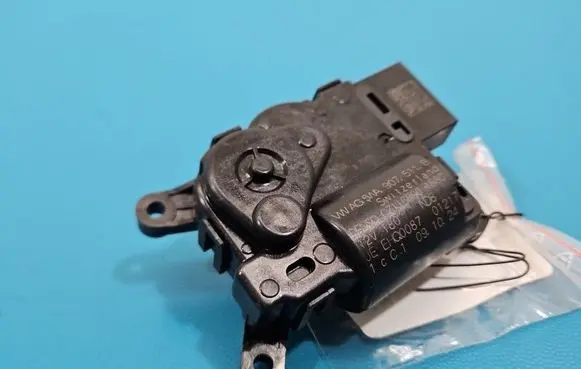 Skoda Octavia Mk4 A/C air flow flap actuator/motor 5WA907511B IMPRK1537553