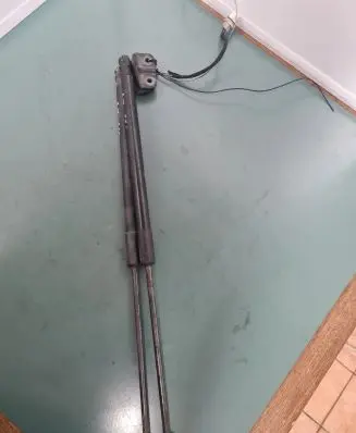 Opel Astra J Tailgate/trunk strut/damper 13284105