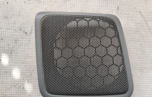 Volkswagen Transporter - Caravelle T4 Side speaker trim/cover 7D1857209