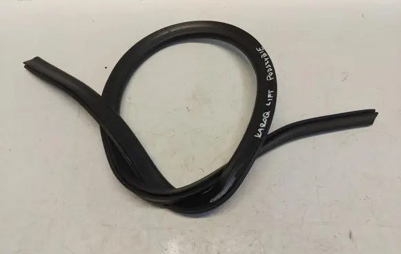 Skoda Karoq Engine compartment rubber 575823723