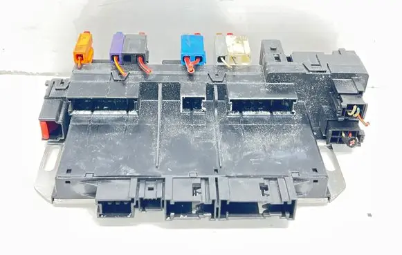 Mercedes-Benz S W220 Fuse module A0325458332