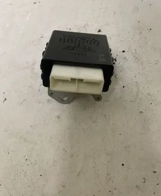 Toyota Auris 150 Window wiper relay 8594002040
