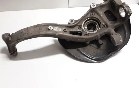 Audi Q7 4M Front wheel hub spindle knuckle 4M0407560