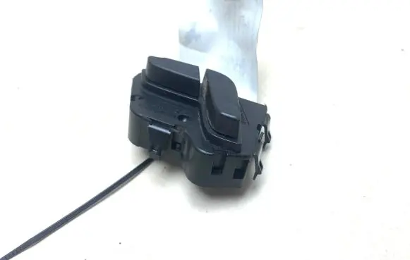 Mercedes-Benz C W204 Seat control switch A2048708910 03463870