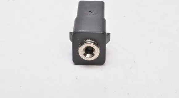 Ford Kuga II AUX in-socket connector DM5T-19A164-AA