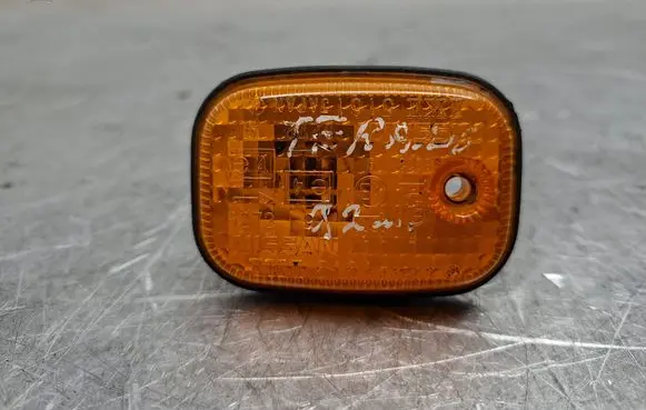 Nissan Terrano Front fender indicator light IKI5161