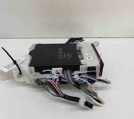 Toyota Yaris Cross Central body control module MB2381009102 8273052R90